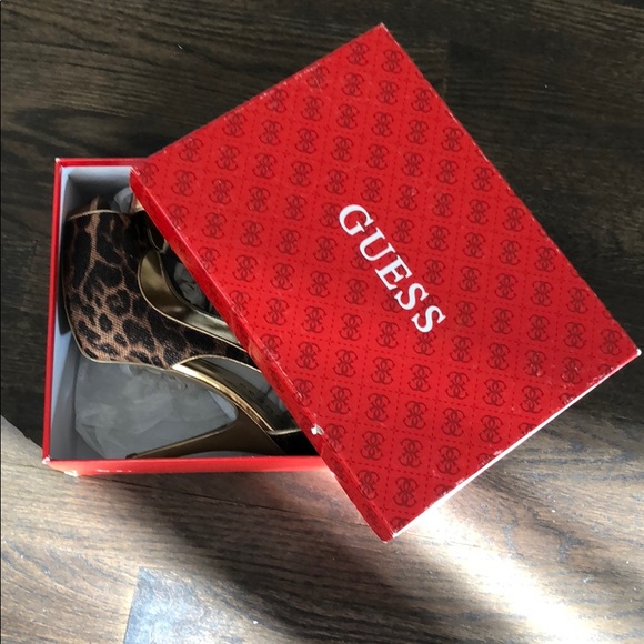 ‼️SOLD‼️GUESS Leopard Peep toe Heel - Picture 7 of 7
